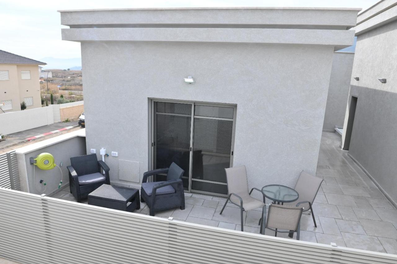 Apartamento נוף יובלים Kiryat Shemona Exterior foto