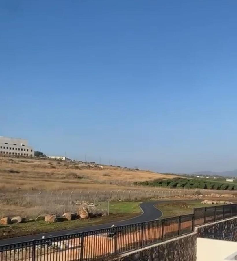 Apartamento נוף יובלים Kiryat Shemona Exterior foto